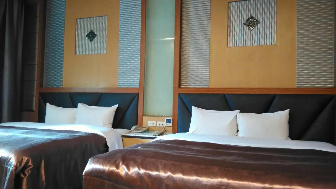 Michelle Motel Taichung Esterno foto